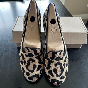 NWT Rothy’s The Loafer, Desert Cat. Size 10